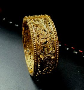 Sabeki lotapata chur (antique)