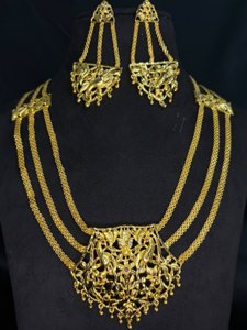 Lotus chain lohori