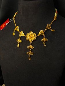 Sleek phool set
