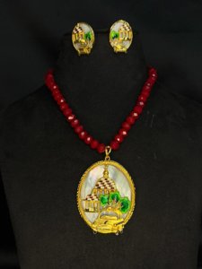 Taxi temple pendant