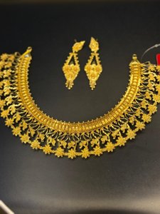 Floral vine necklace