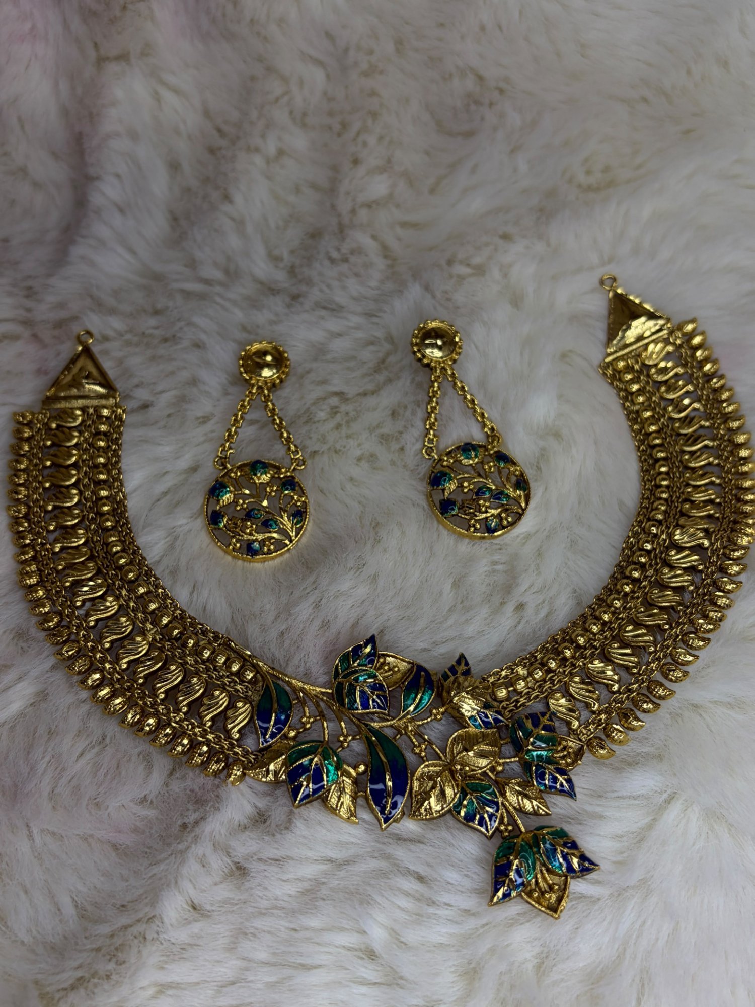 Neelkanth Leaf Necklace (Antique) with meena