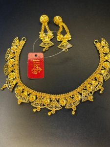 Tribhuj necklace