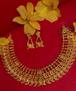 Aam kolka chatai necklace