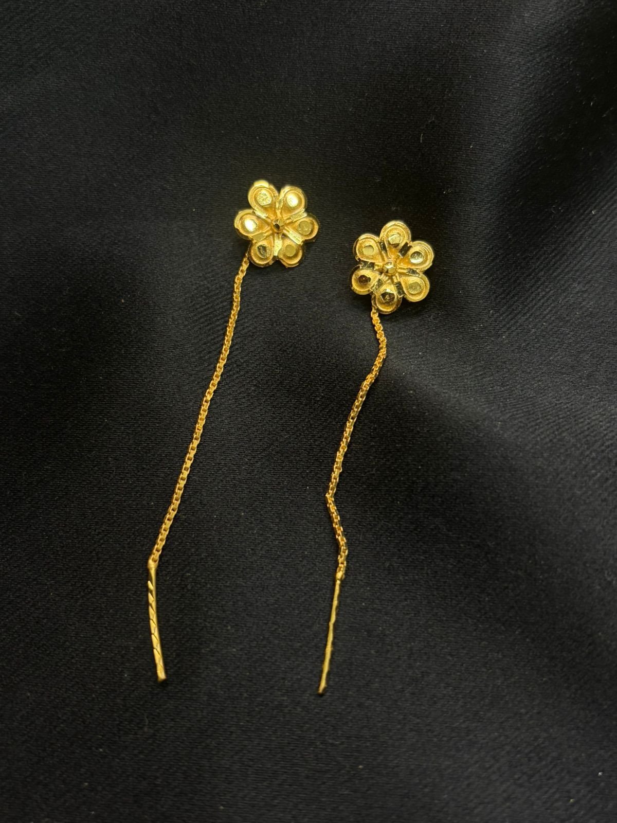 Flower Sui Dhaga Earrings