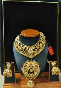 Aam Kolka Necklace