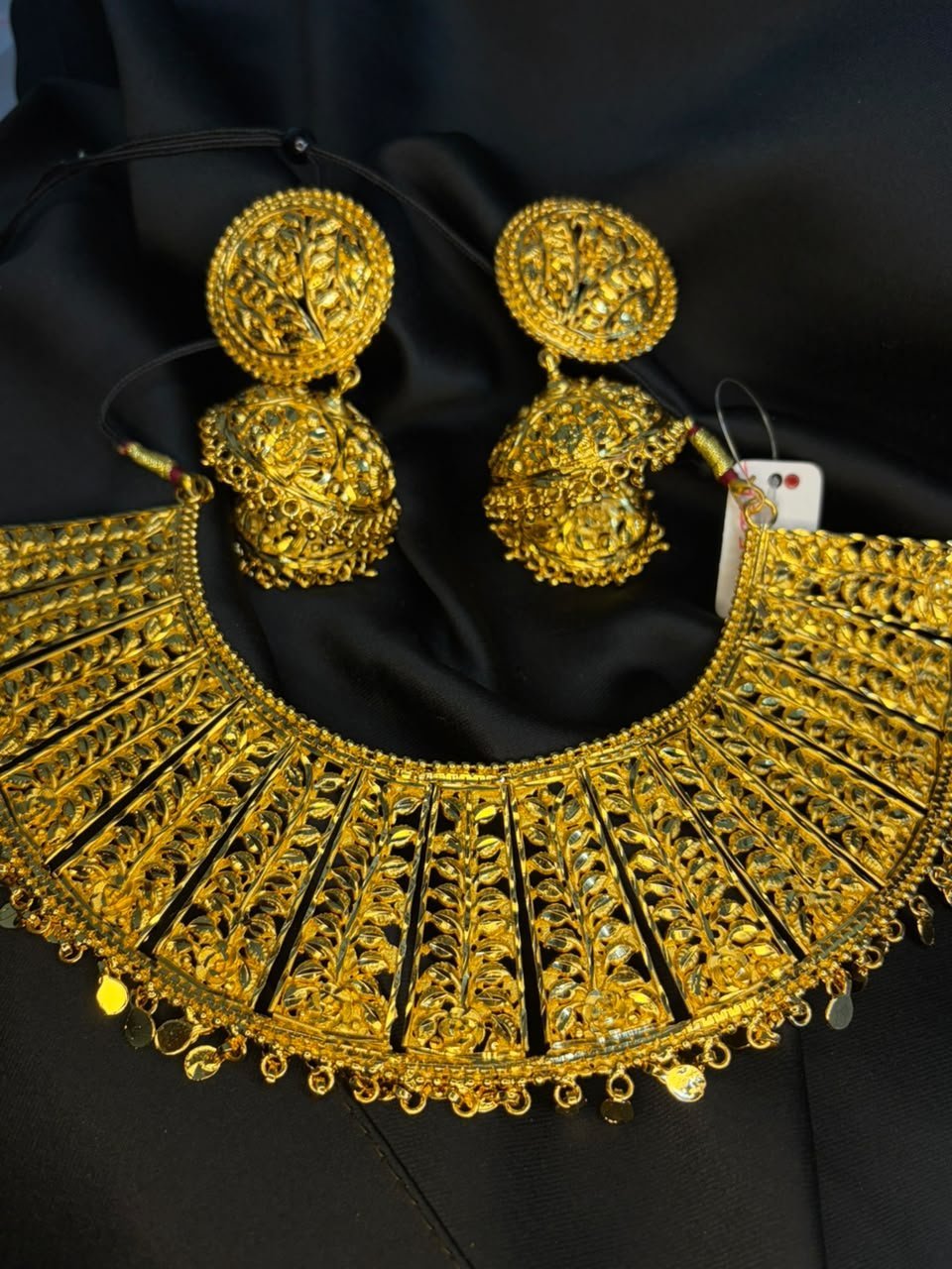 Rajdarbar Chatai Choker with Big Jhumka