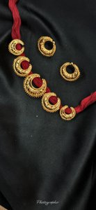 Five moon necklace