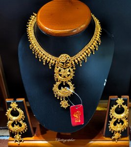Chand Tara Necklace
