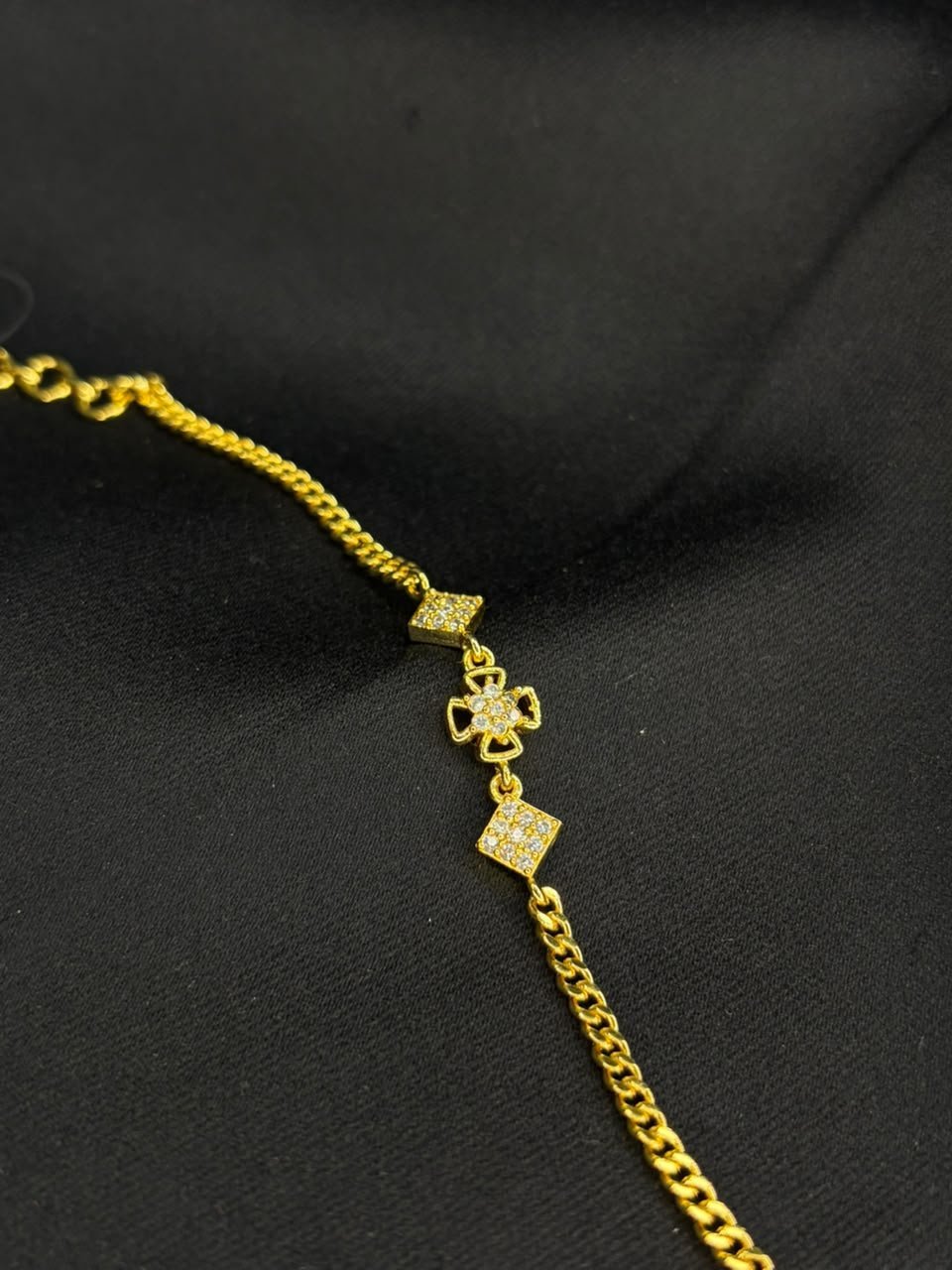 Sunshine petal bracelet