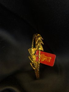Tribhuj Bracelet Noa