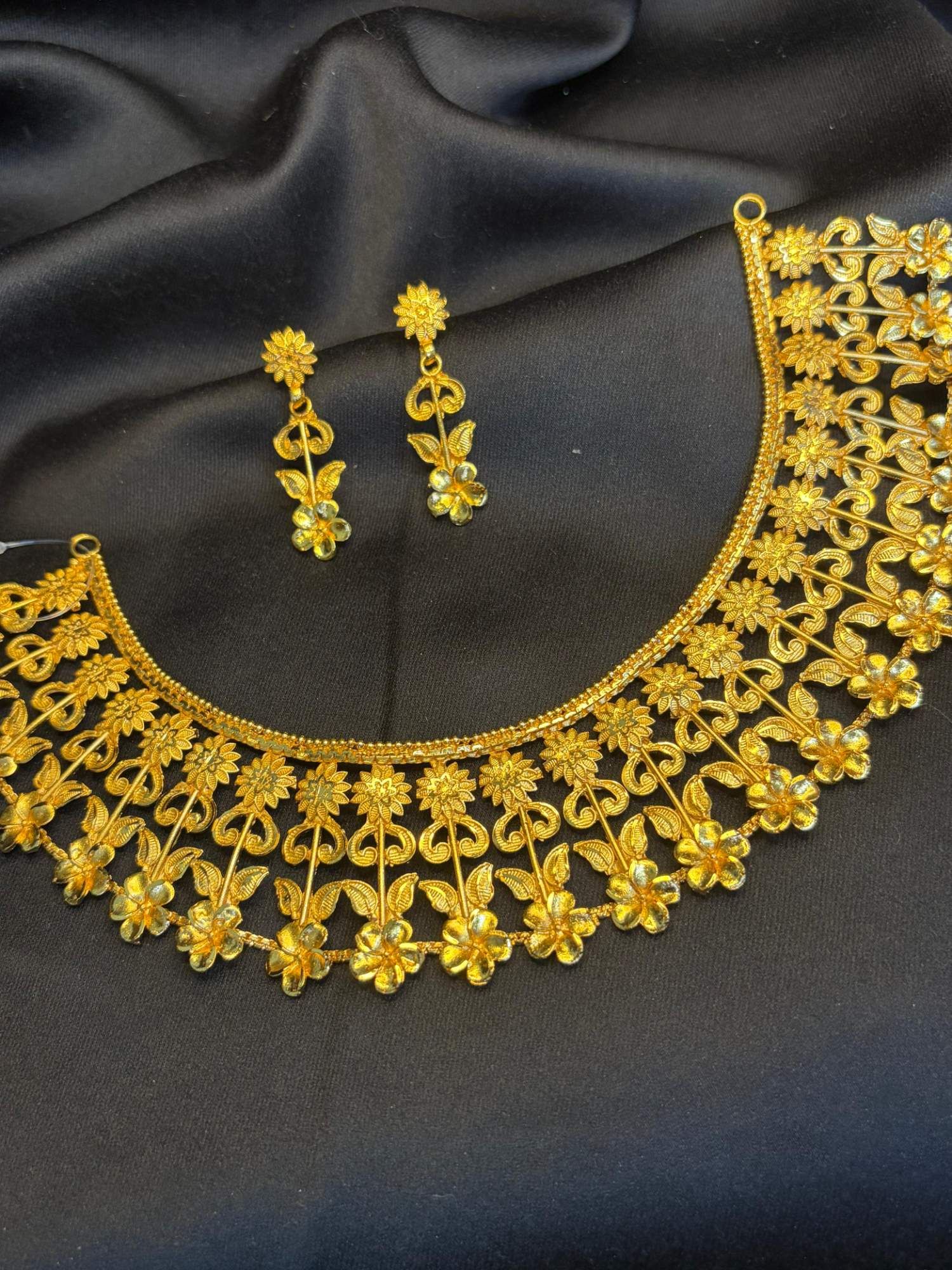 Sunflower kolka necklace