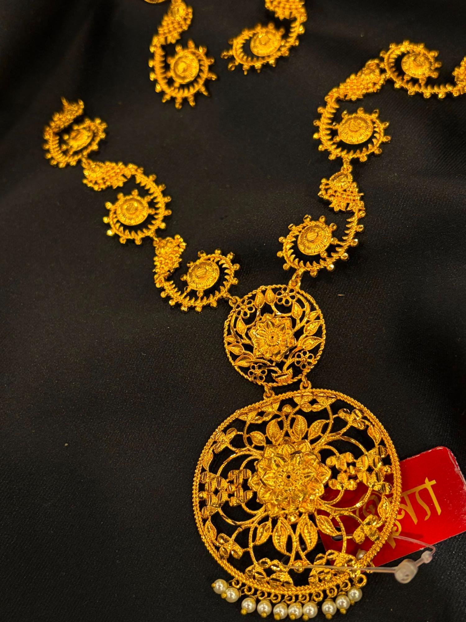 Flower Twist Necklace