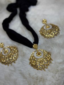 Exclusive Antique Lotapata pendant set