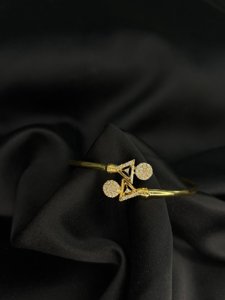 Triveni stone noya