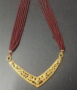V pendant