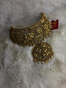 Lotapata choker (antique)