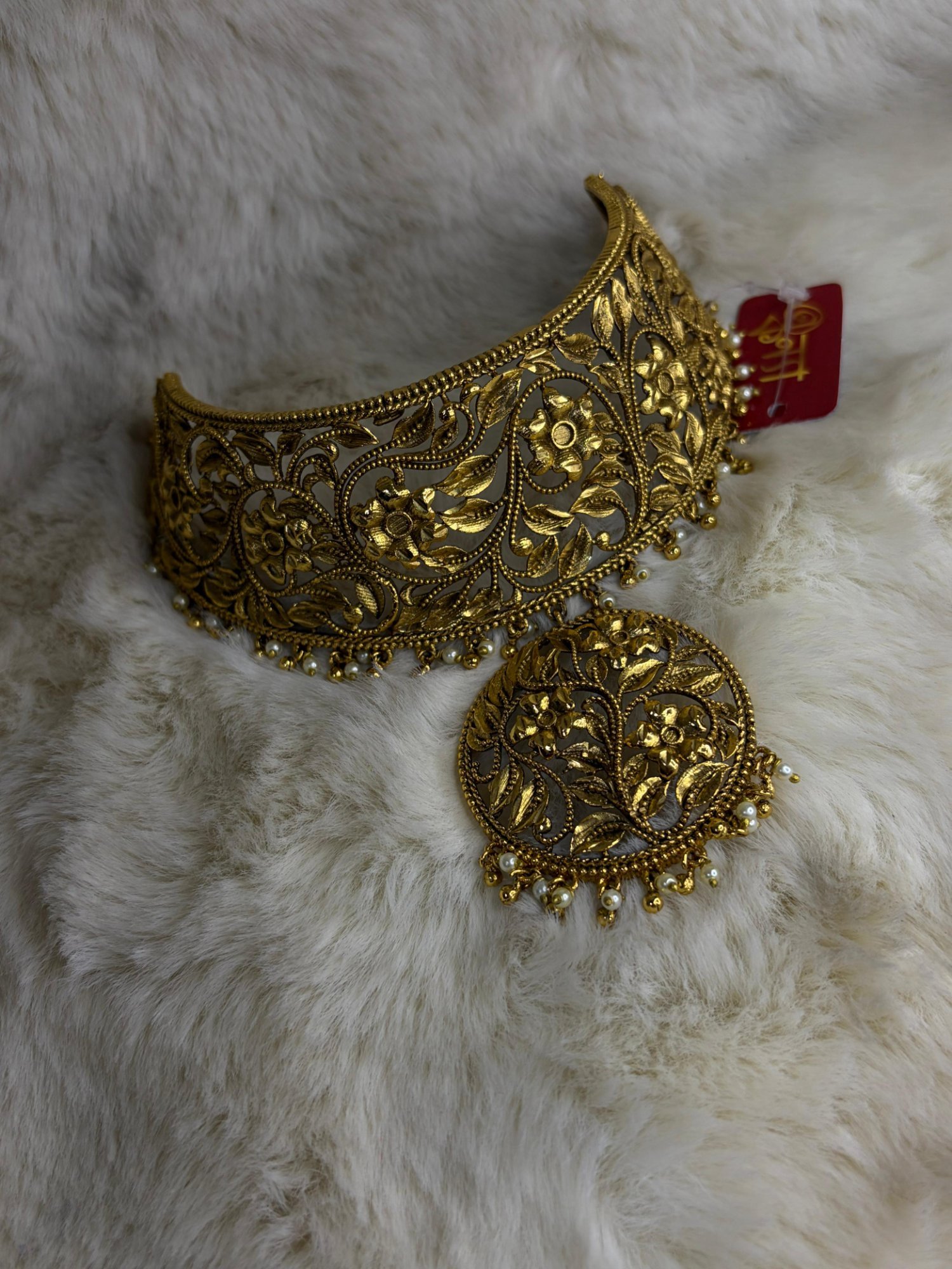 Lotapata choker (antique)