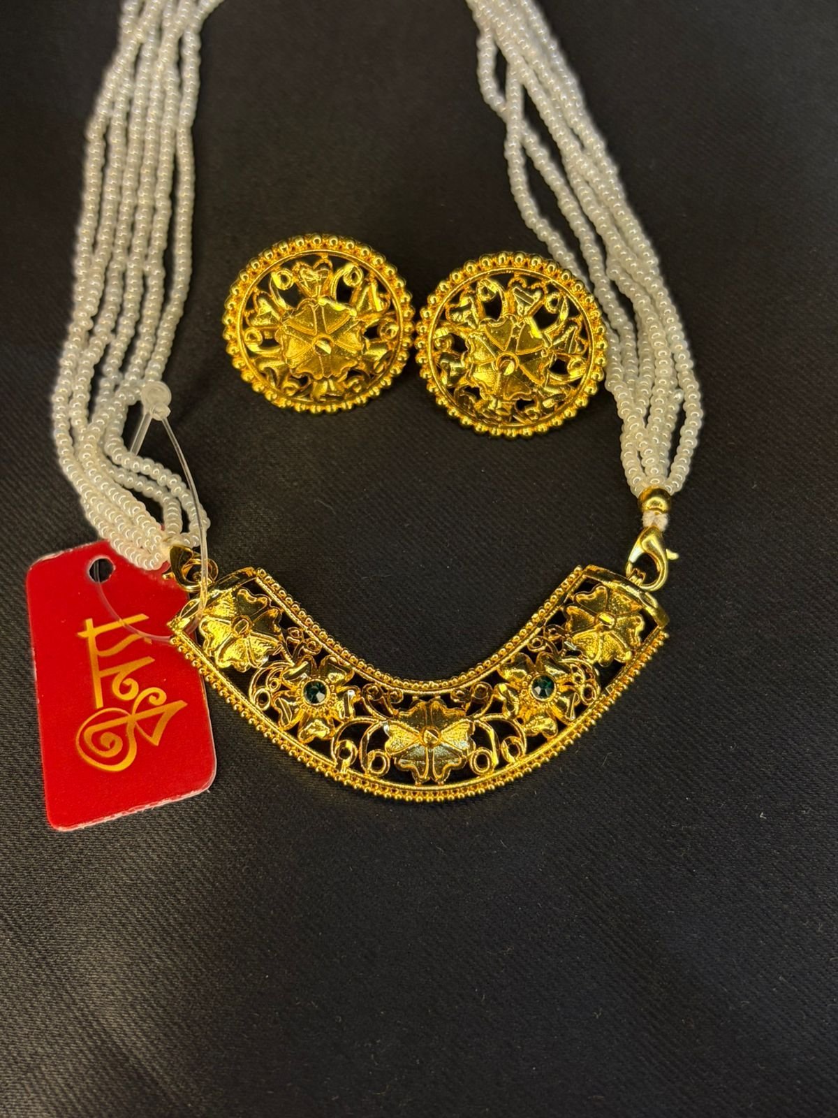 Chand pendant