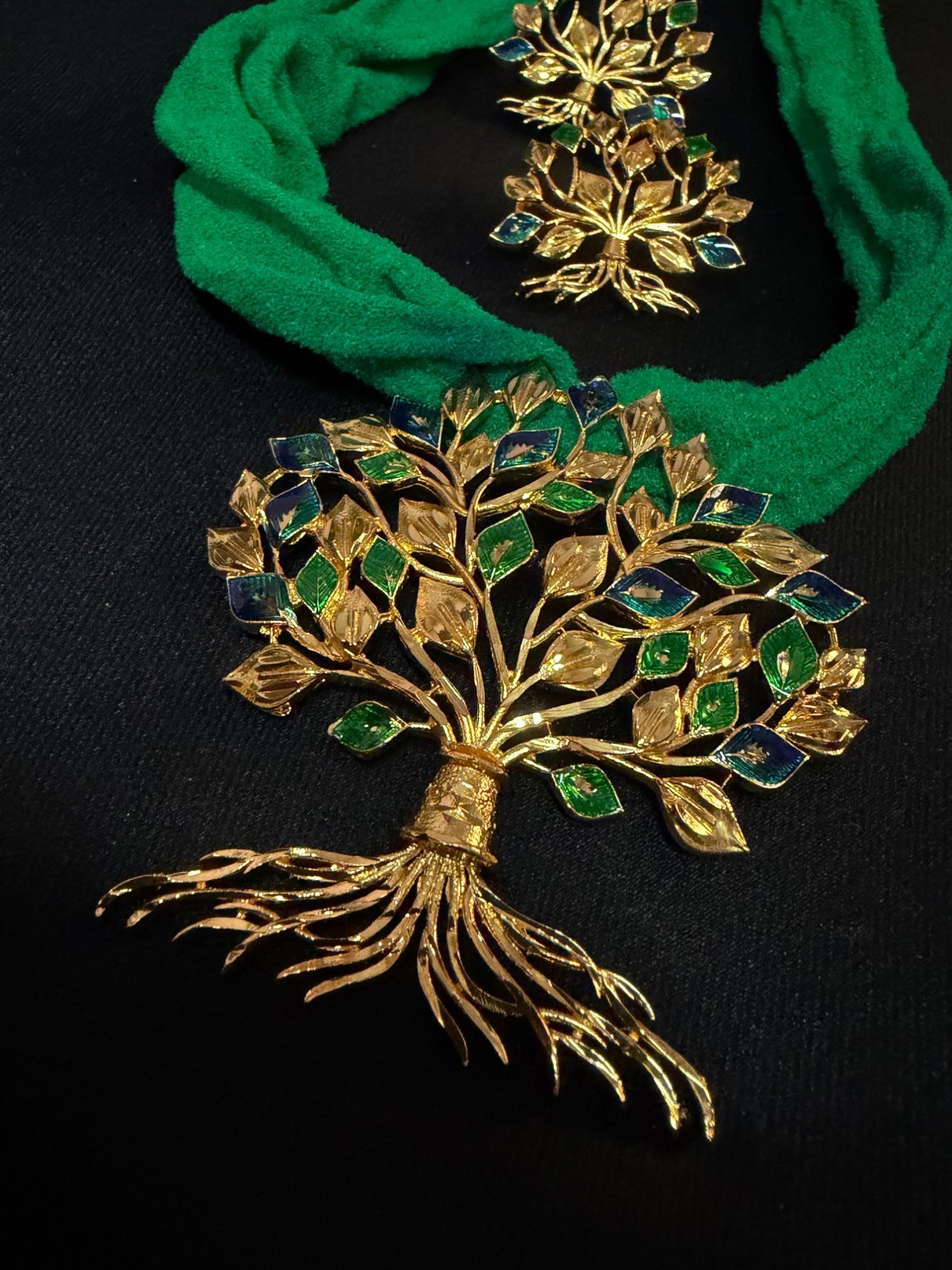Mina Gach Pendant