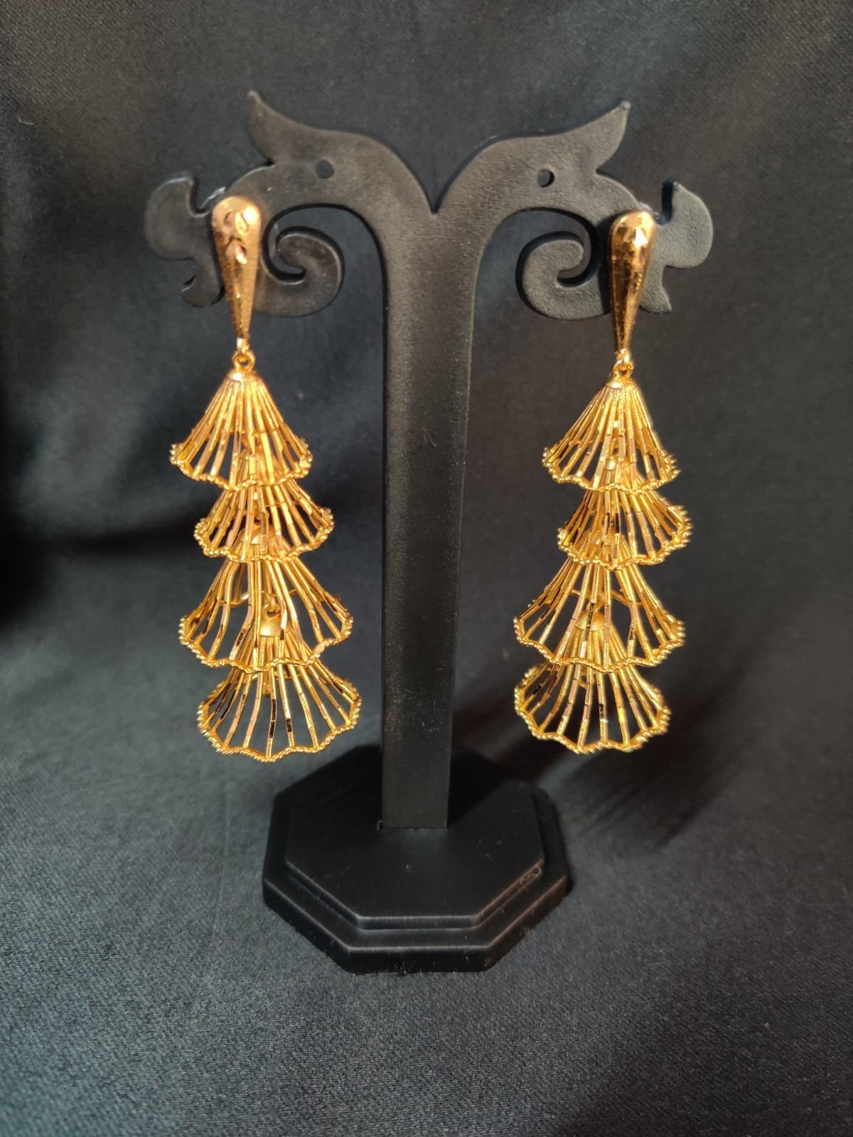 Lily earring