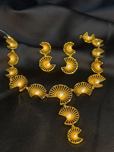 Nova Pearl Necklace Set