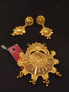 Pushparath Pendant Set