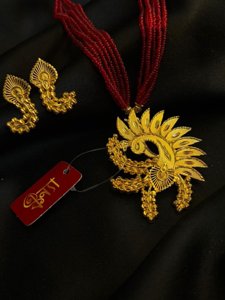 Mayur sunflower pendant