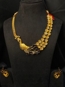 Peacock Midnight Blue Stone Necklace