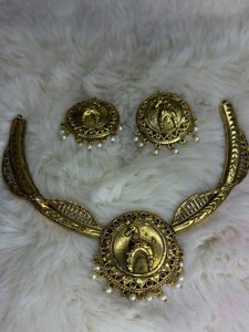 Hemasree hasuli set(antique polish)