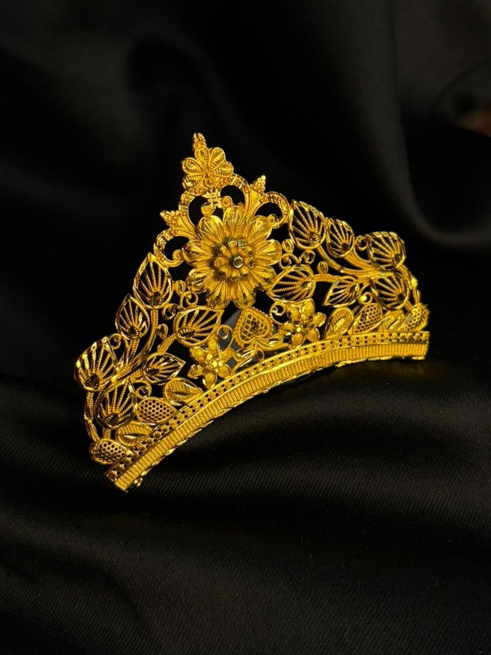 Sunflower Leaf Crown