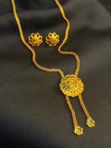 Flora Tie Chain