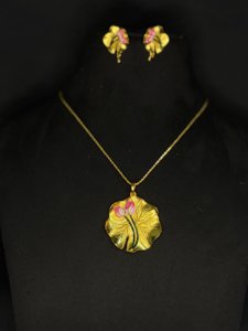 Lumi Lotus Pendant (without Mina)