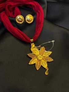 Star hansh pendant