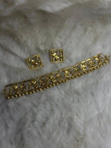 Antique Flower Leaf Choker