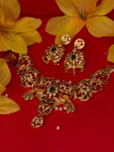 Jorowa necklace (green stone)