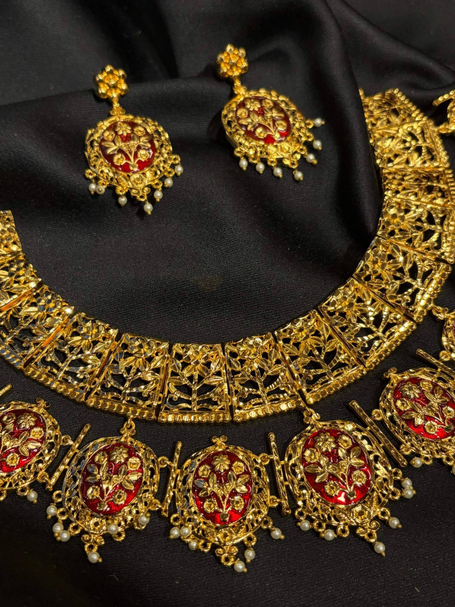 Maroon manikarnika necklace set