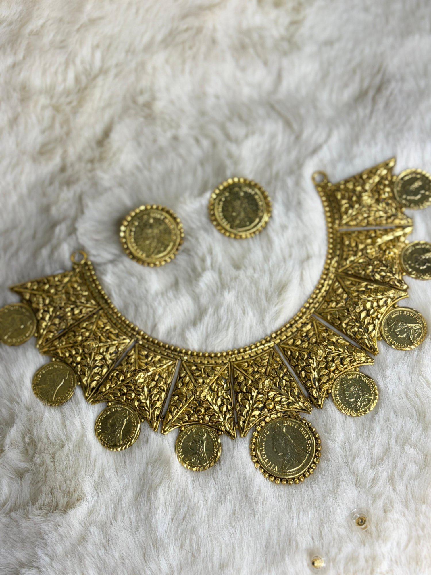 Antique shabeki bridal necklace