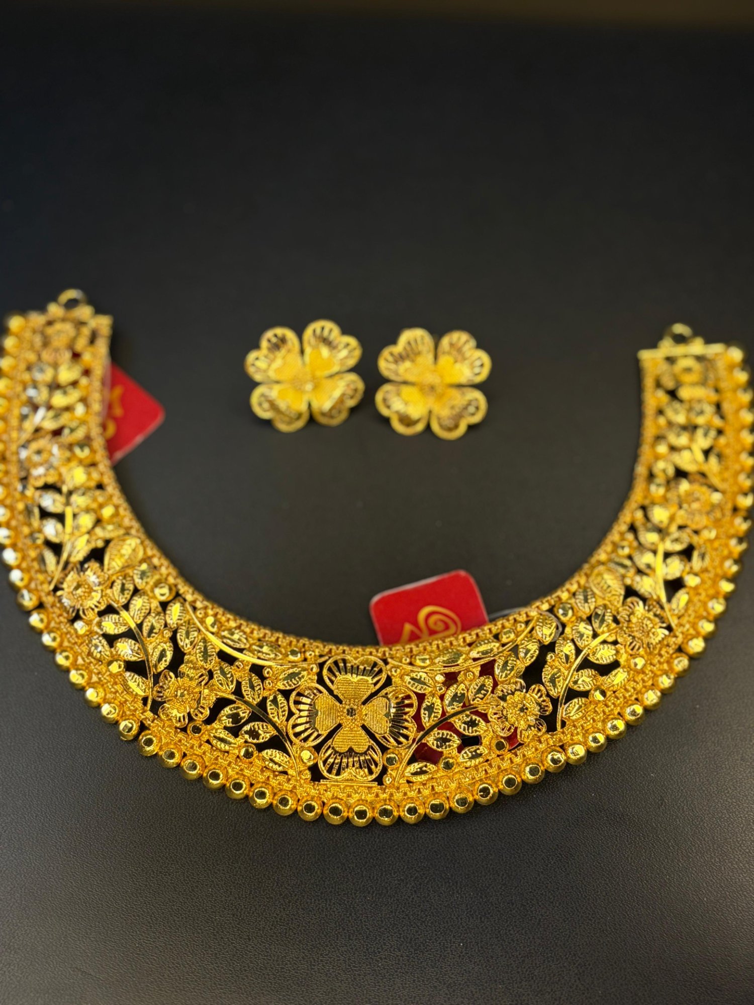 Clover chatai necklace