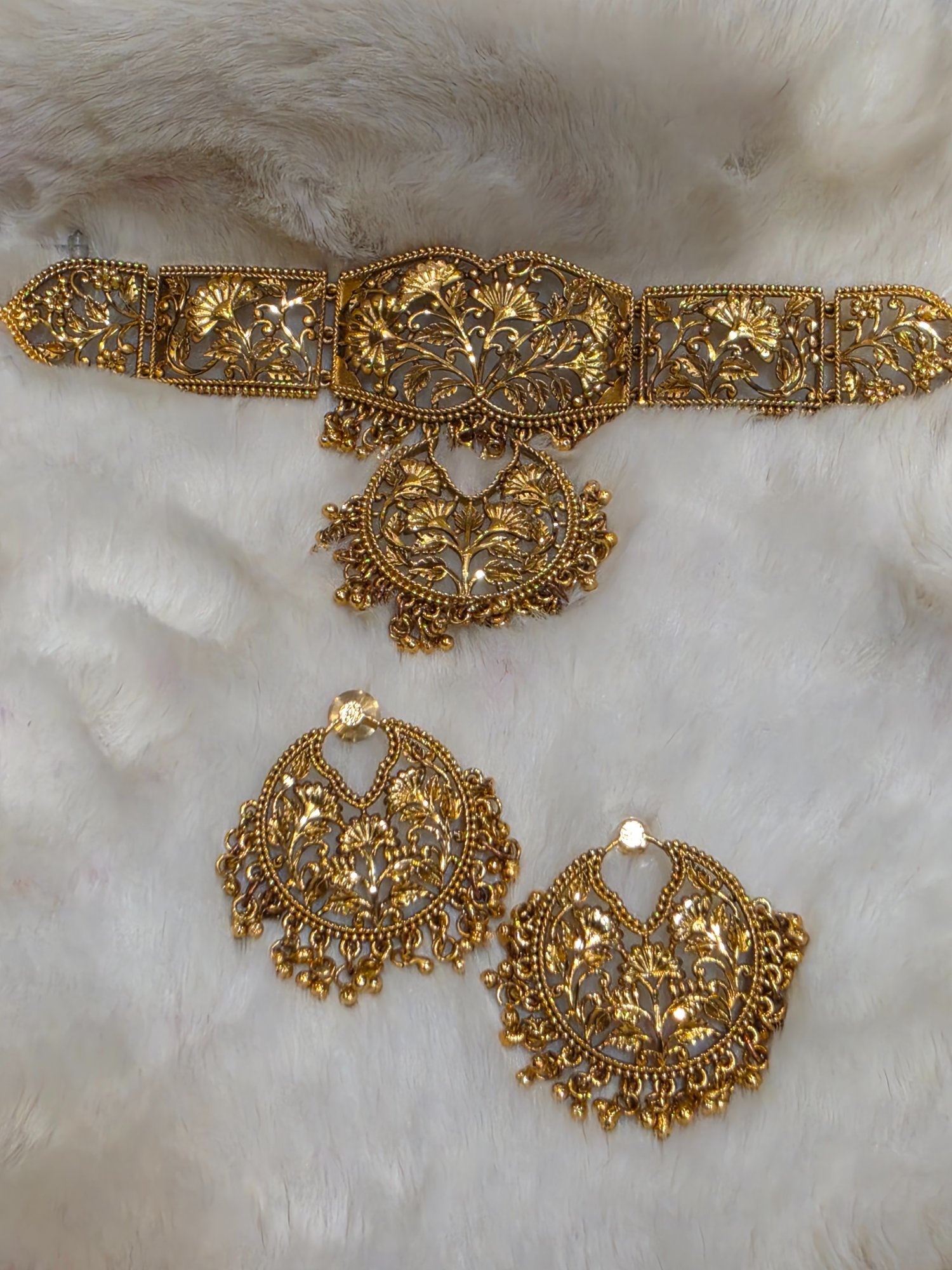 Lotapata Bridal Choker (Antique polish)