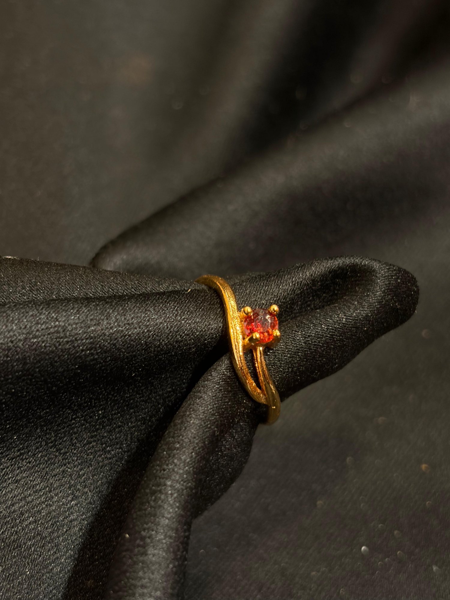 Ruby finger ring