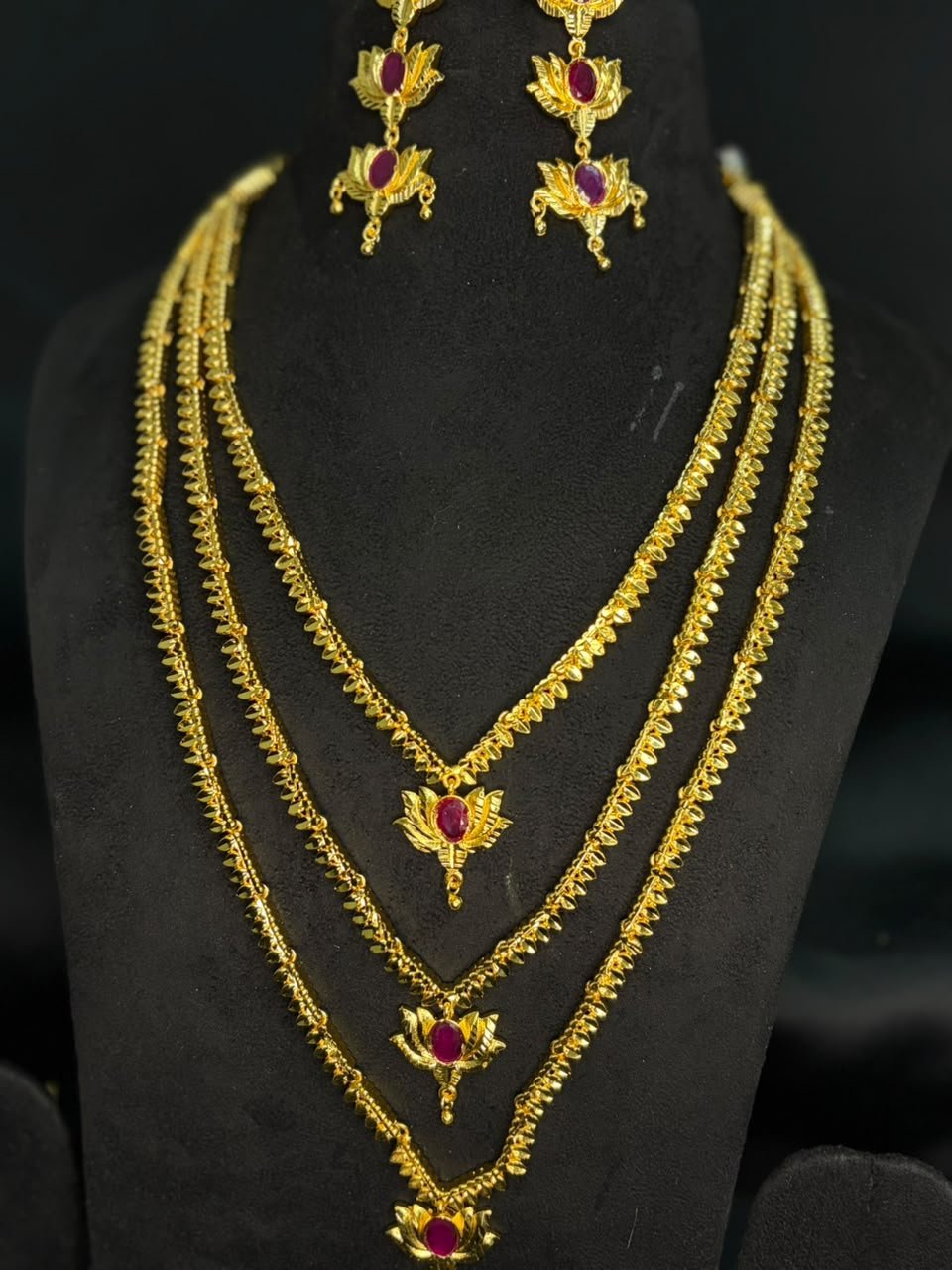 Stone setting lotus lohori