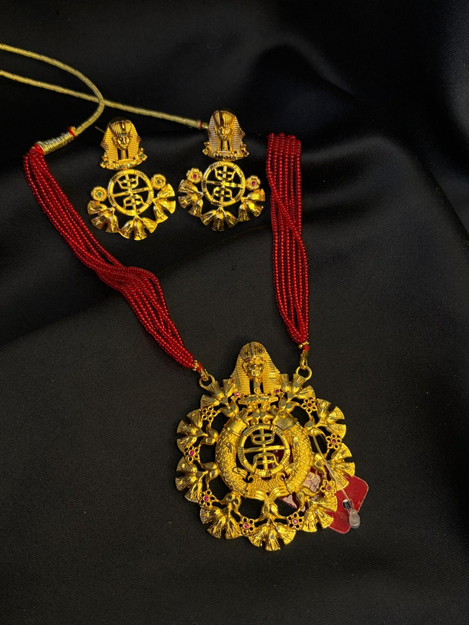 Egypt gold pendant