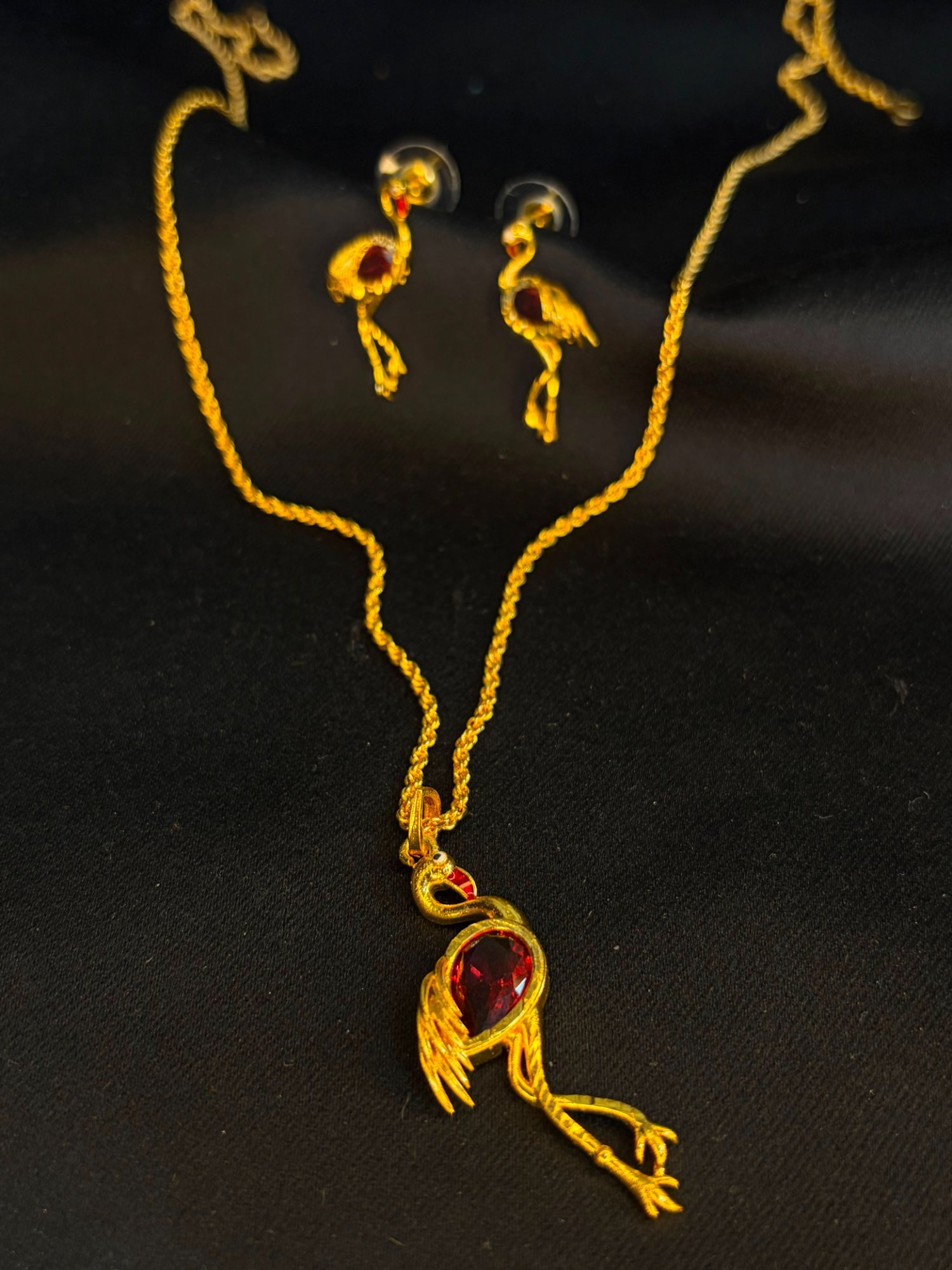 Morni Pendant Set (Red)