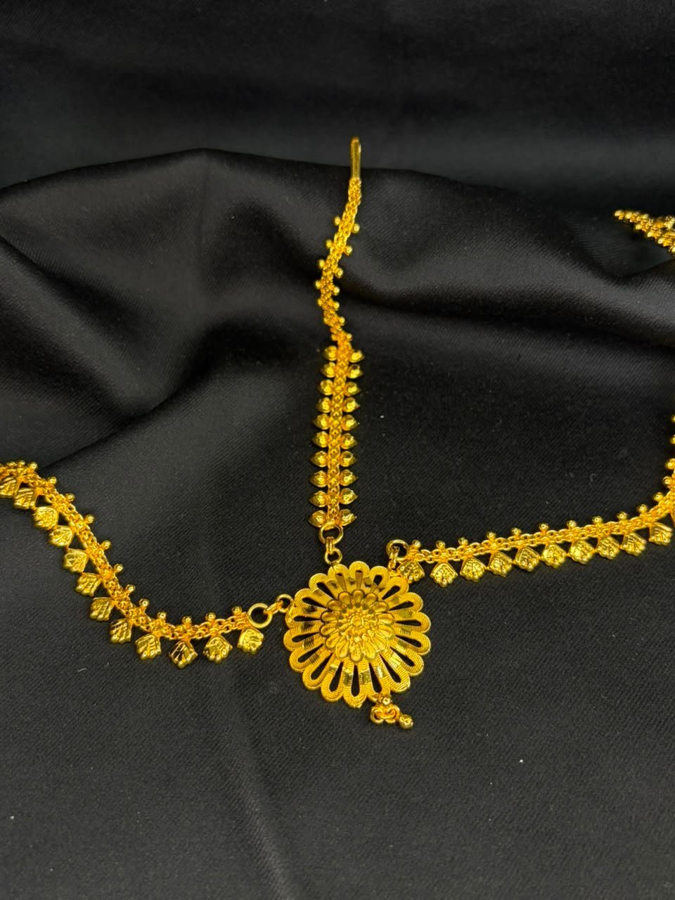 Kamalika tiara tikli