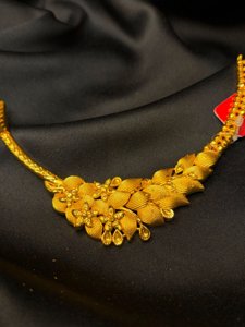 Petal Glow Hasuli Set
