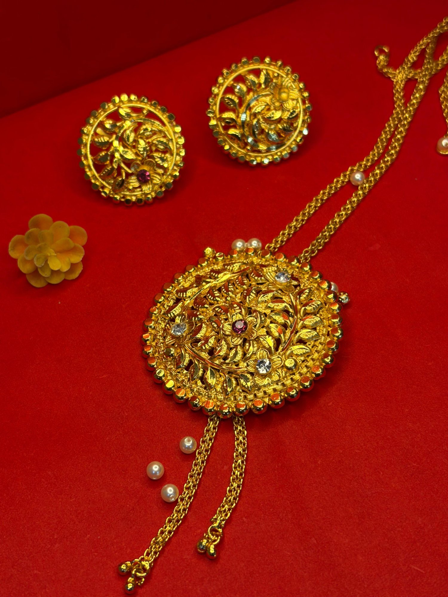 Shabeki Tie Chain