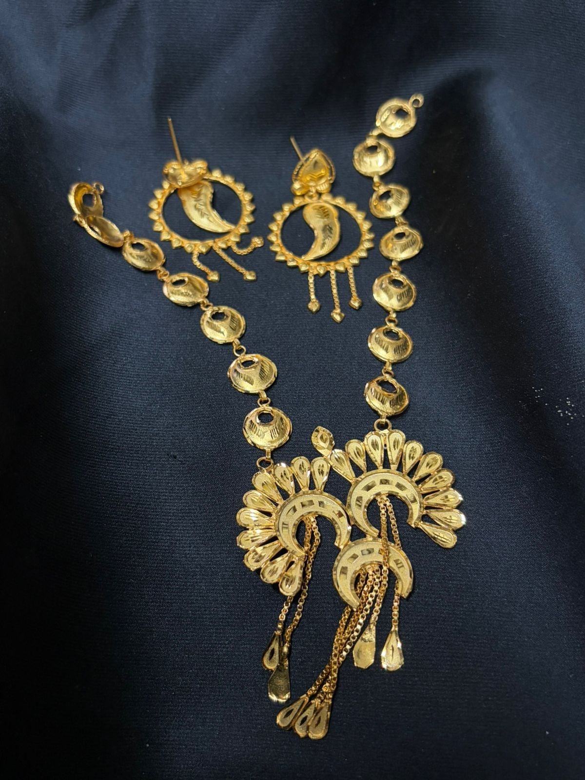 Half moon necklace