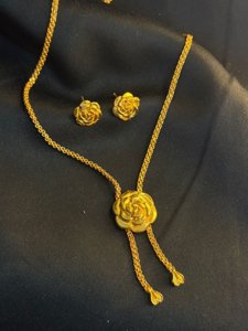 Twin Drop Rose Tie Chain