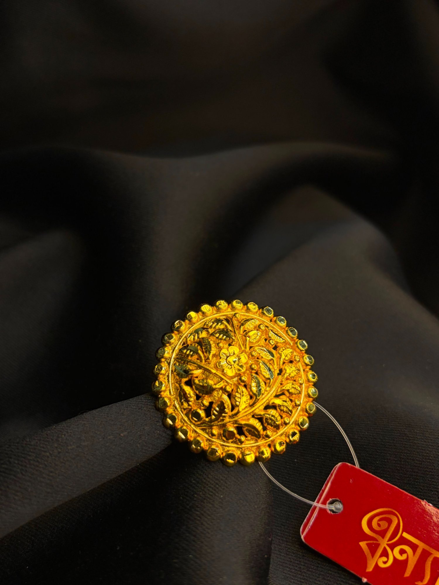 Round Floral Fingaring